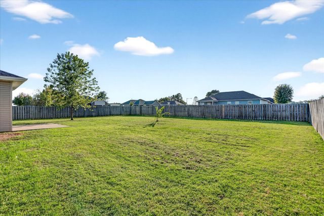 4765 S 130th Road, Bolivar, MO 65613