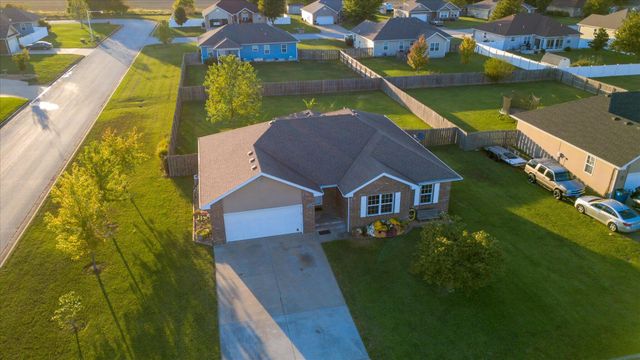 4765 S 130th Road, Bolivar, MO 65613