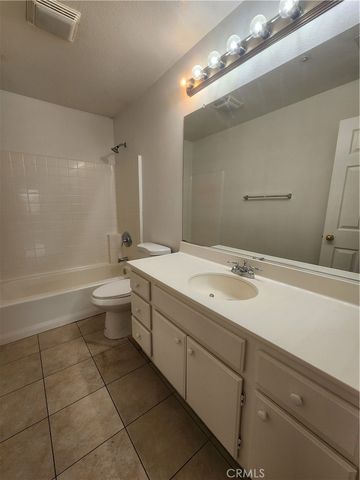 15752 Home Court, Fontana, CA 92336