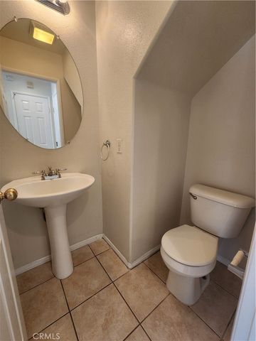 15752 Home Court, Fontana, CA 92336