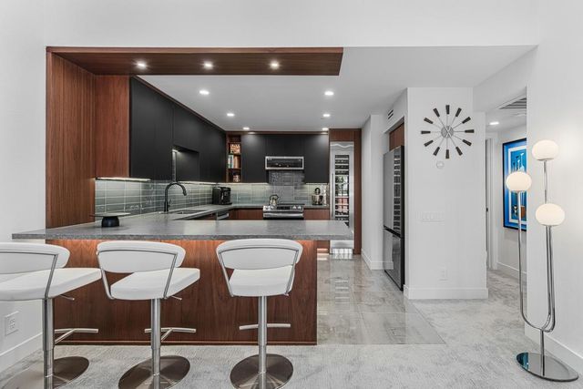 500 E Amado Road 223, Palm Springs, CA 92262