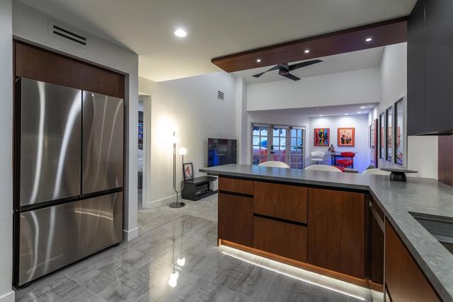 500 E Amado Road 223, Palm Springs, CA 92262