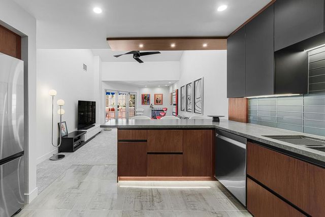 500 E Amado Road 223, Palm Springs, CA 92262