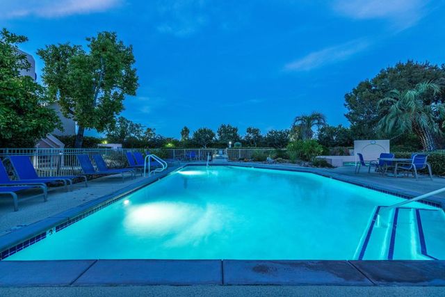 500 E Amado Road 223, Palm Springs, CA 92262