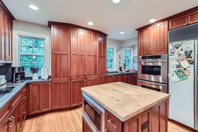 2350 Longview Circle, Orono, MN 55356