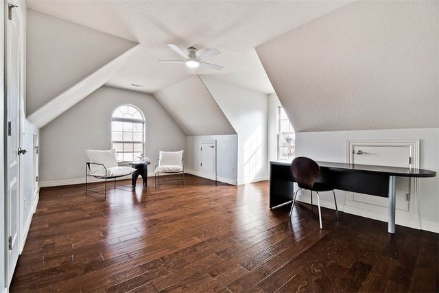 2200 S 18th Place, Rogers, AR 72758