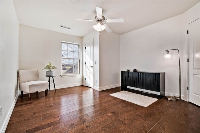 2200 S 18th Place, Rogers, AR 72758