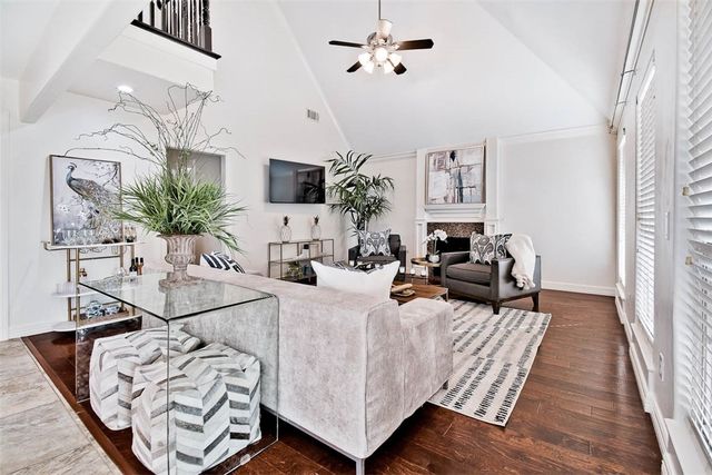 2200 S 18th Place, Rogers, AR 72758