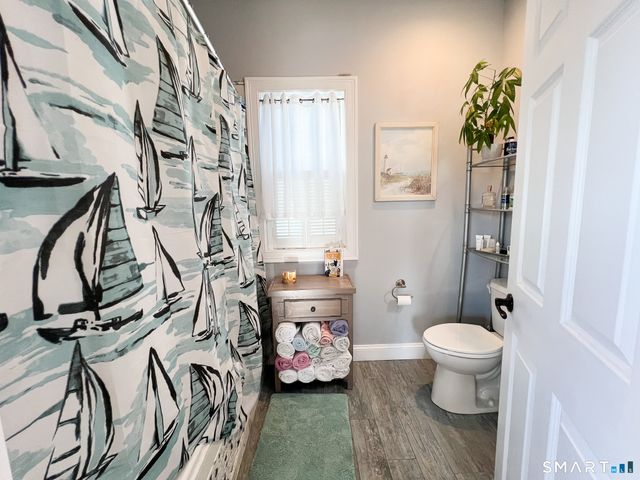 712 East Broadway, Milford, CT 06460
