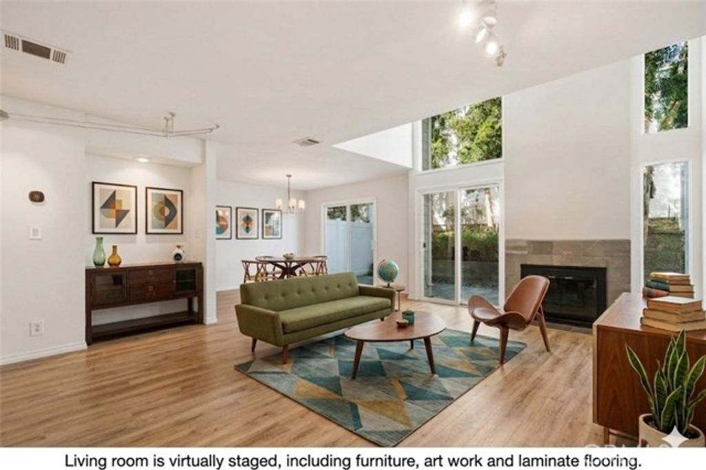 10056 Melinda Way 3, Northridge (los Angeles), CA 91325