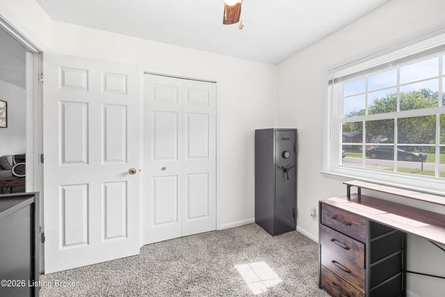 6612 Stana Dr, Louisville, KY 40258