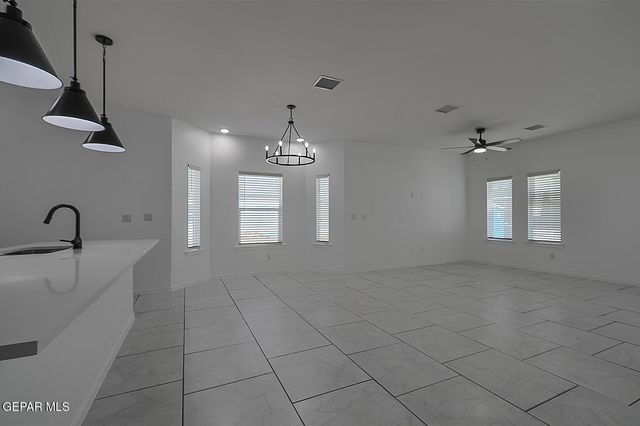 1025 Sidonia Place, Socorro, TX 79927