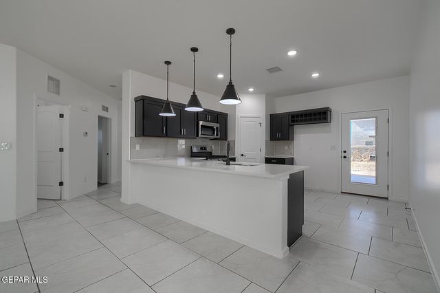 1025 Sidonia Place, Socorro, TX 79927