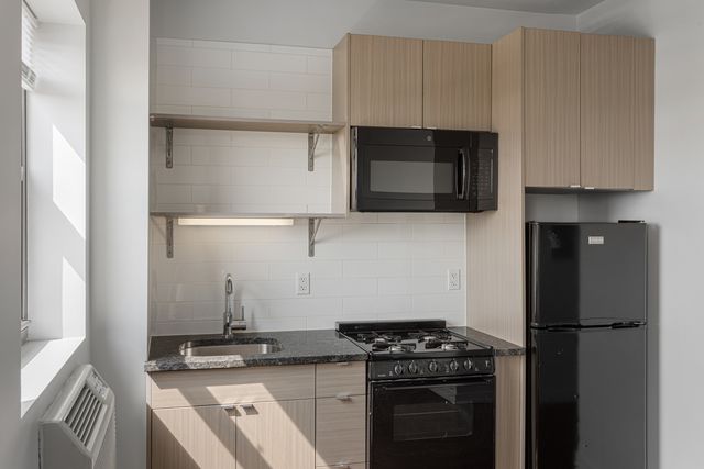 1325 W Wilson Avenue 1103, Chicago, IL 60640