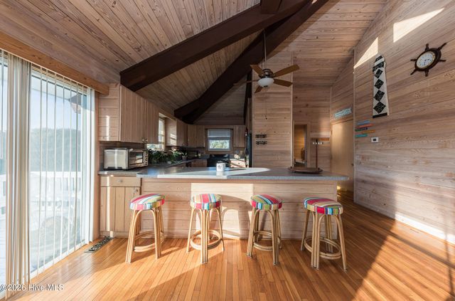 103 Salt Spray Court, Emerald Isle, NC 28594