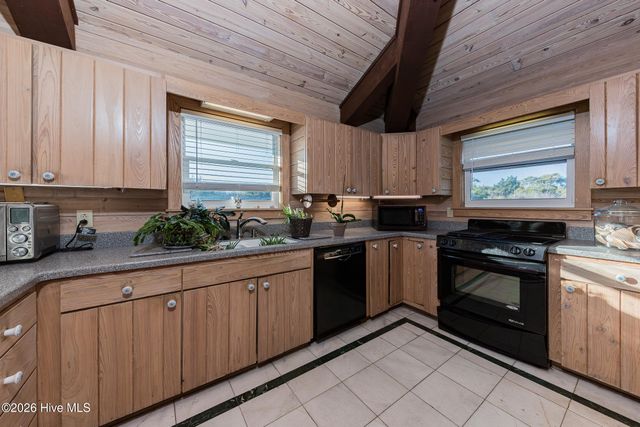 103 Salt Spray Court, Emerald Isle, NC 28594