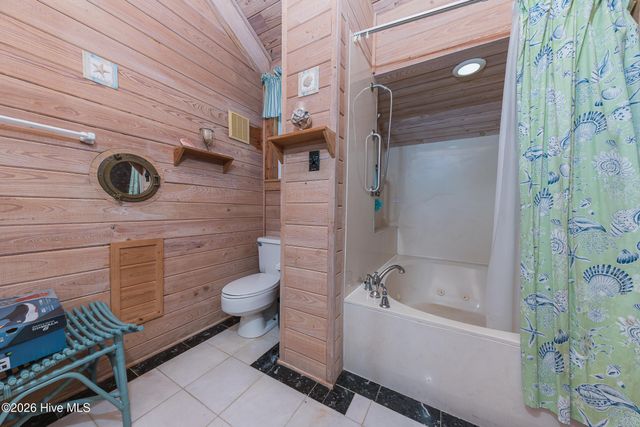 103 Salt Spray Court, Emerald Isle, NC 28594