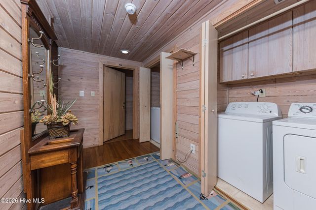 103 Salt Spray Court, Emerald Isle, NC 28594