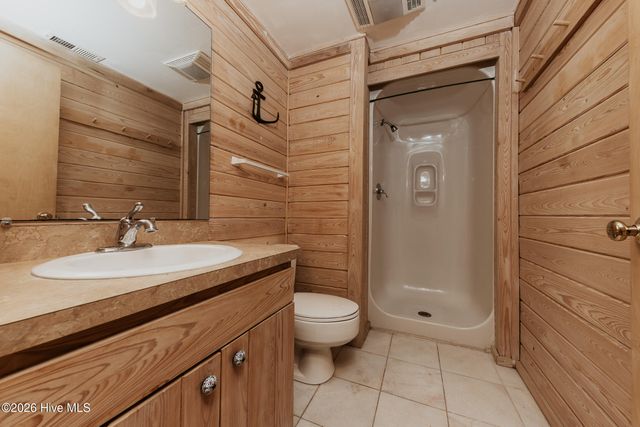 103 Salt Spray Court, Emerald Isle, NC 28594