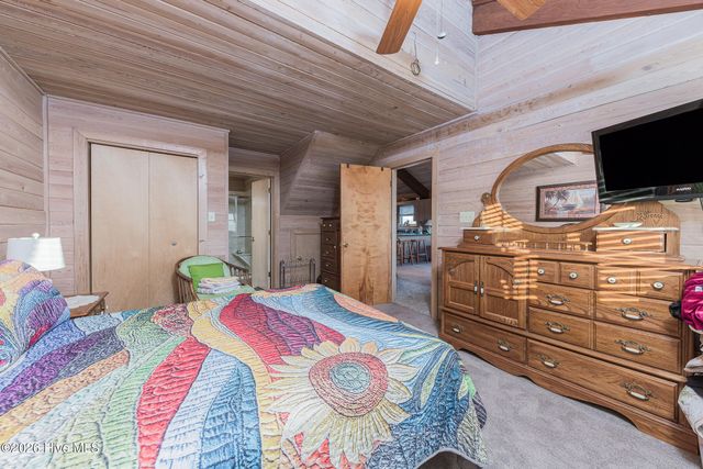 103 Salt Spray Court, Emerald Isle, NC 28594