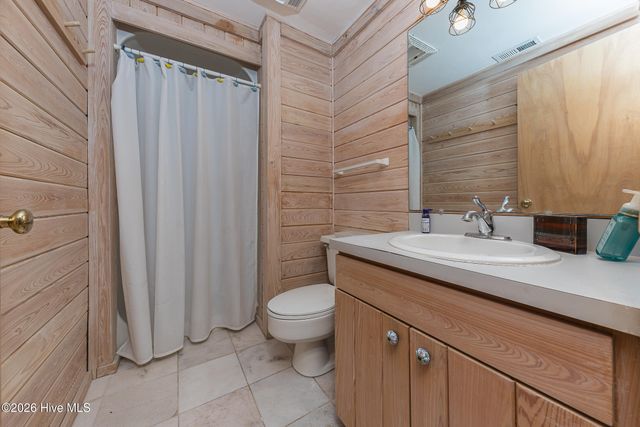 103 Salt Spray Court, Emerald Isle, NC 28594