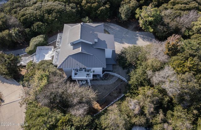103 Salt Spray Court, Emerald Isle, NC 28594