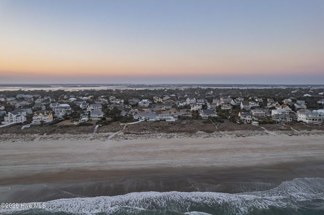 103 Salt Spray Court, Emerald Isle, NC 28594