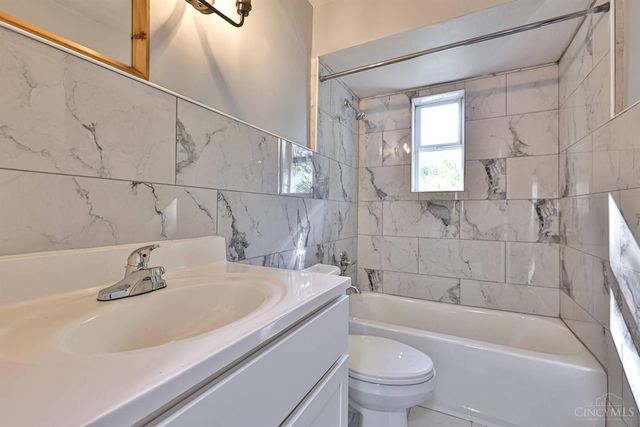 104 Waverly Avenue, Harrison Twp, OH 45405