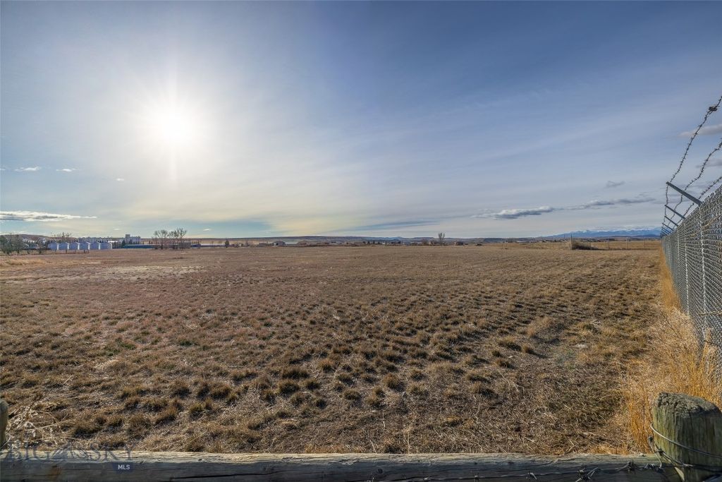 323 W Ivy Street, Three Forks, MT 59752 photo 2