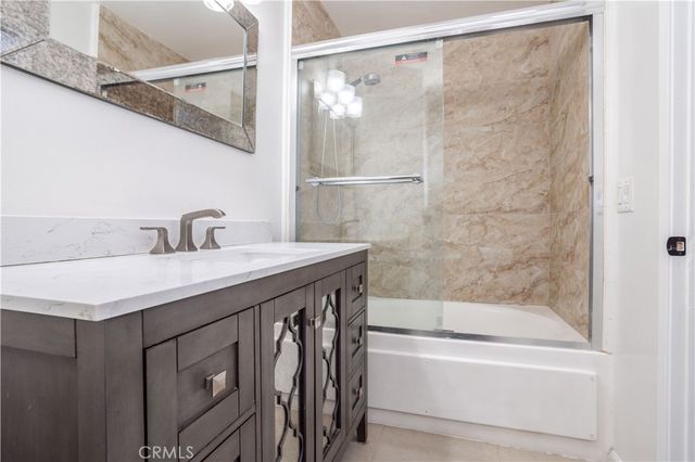 18347 Saticoy Street 35, Reseda, CA 91335