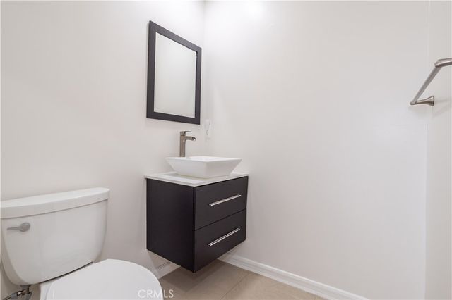 18347 Saticoy Street 35, Reseda, CA 91335