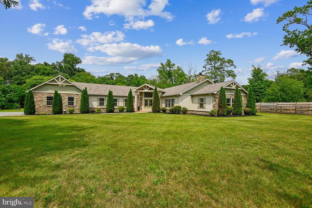 1438 BREWER NECK RD, Pasadena, MD 21122