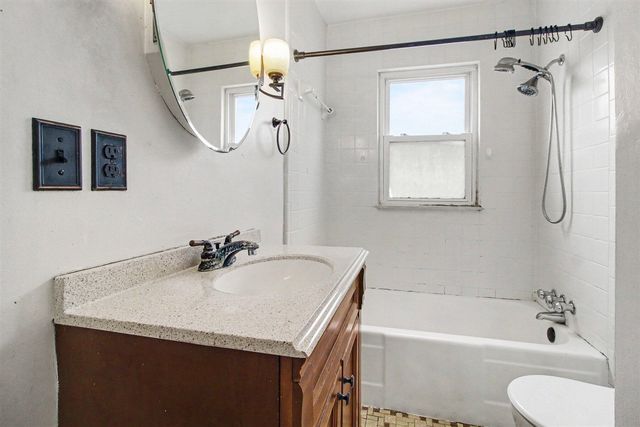 701 Auburn Street, Plymouth, MI 48170