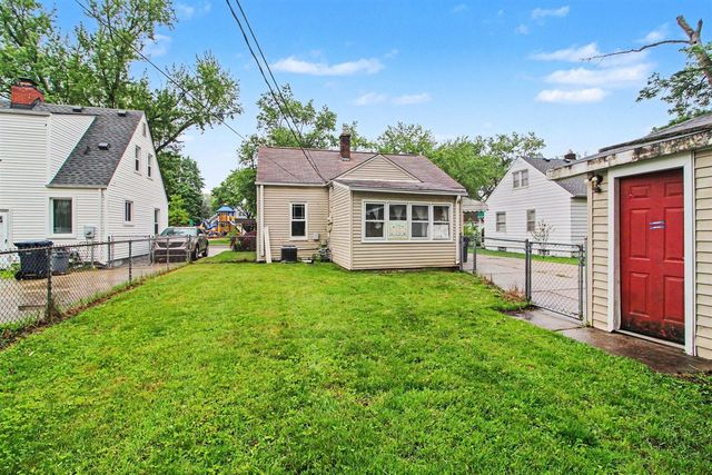 701 Auburn Street, Plymouth, MI 48170