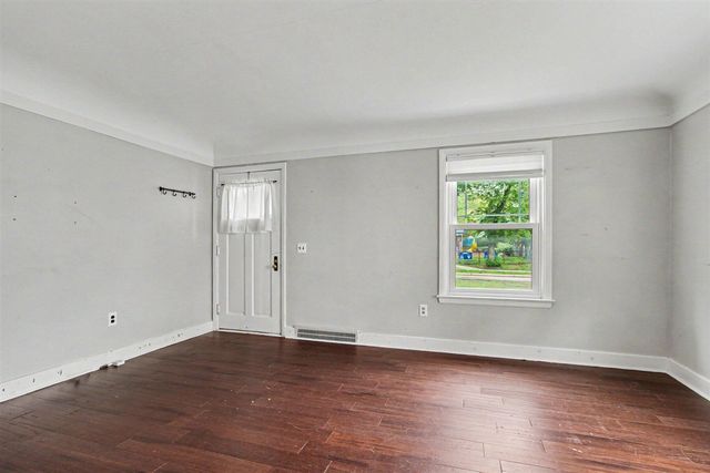 701 Auburn Street, Plymouth, MI 48170