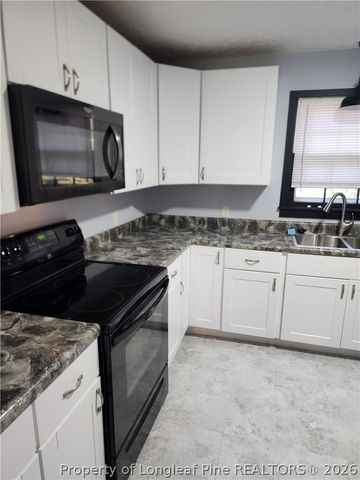 601 DASHLAND Drive, Fayetteville, NC 28303