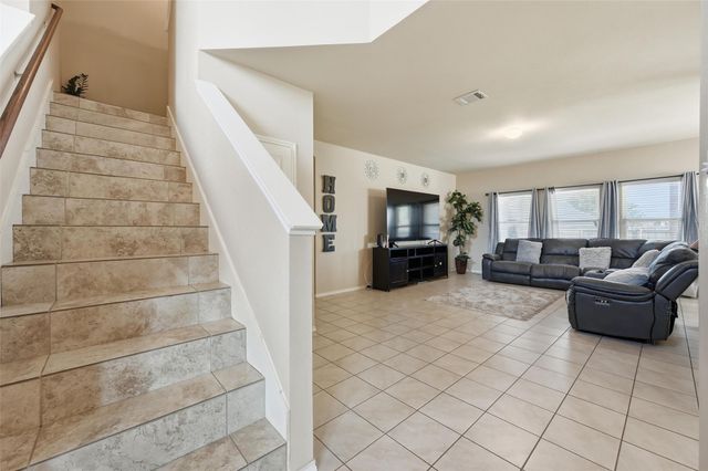 2020 Glen Hollow Drive, Lancaster, TX 75134