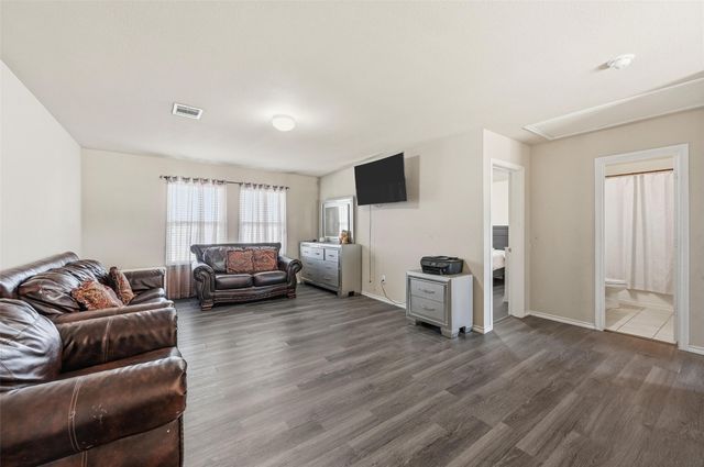 2020 Glen Hollow Drive, Lancaster, TX 75134