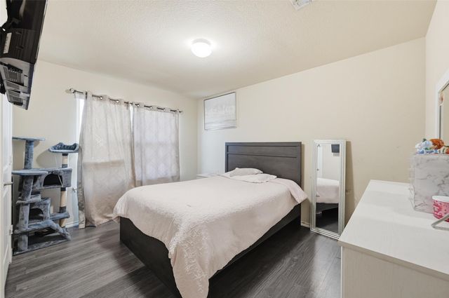 2020 Glen Hollow Drive, Lancaster, TX 75134