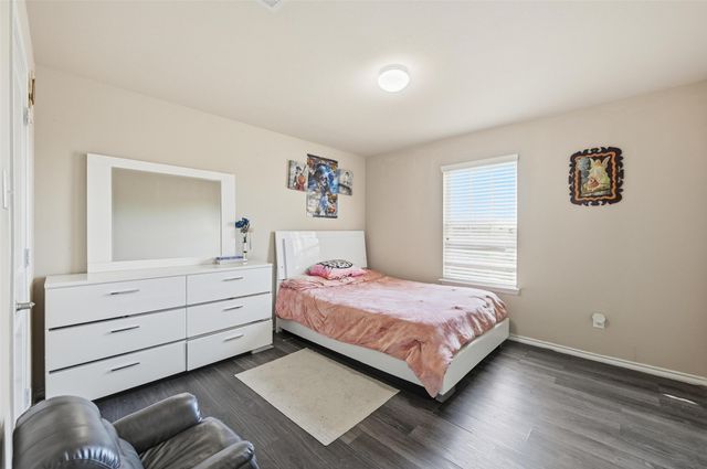 2020 Glen Hollow Drive, Lancaster, TX 75134