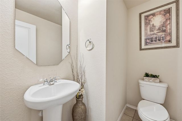 2020 Glen Hollow Drive, Lancaster, TX 75134