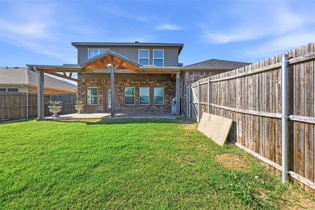 2020 Glen Hollow Drive, Lancaster, TX 75134