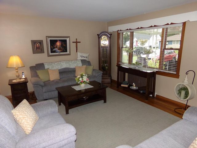 171 Maple Drive, Columbus, OH 43228