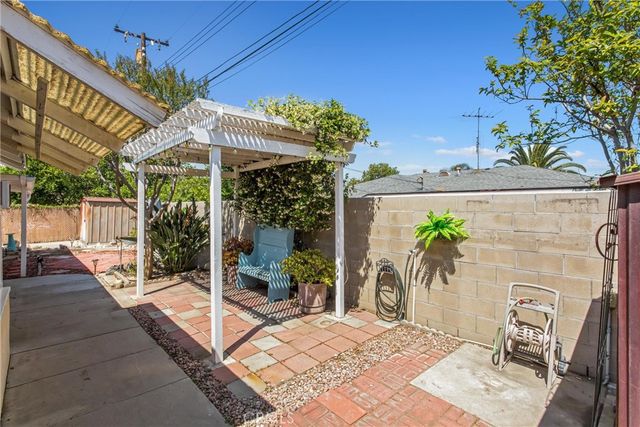 10721 Claremont Avenue, Bloomington, CA 92316