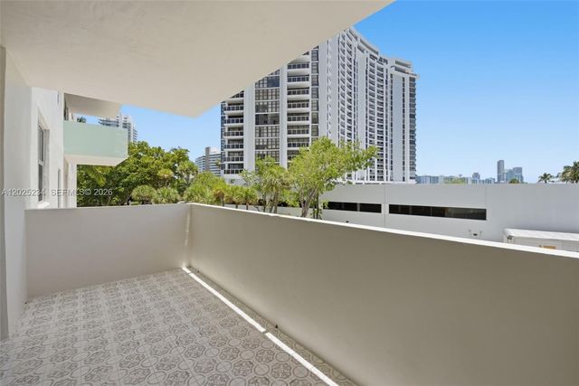 5 Island Ave 2F, Miami Beach, FL 33139