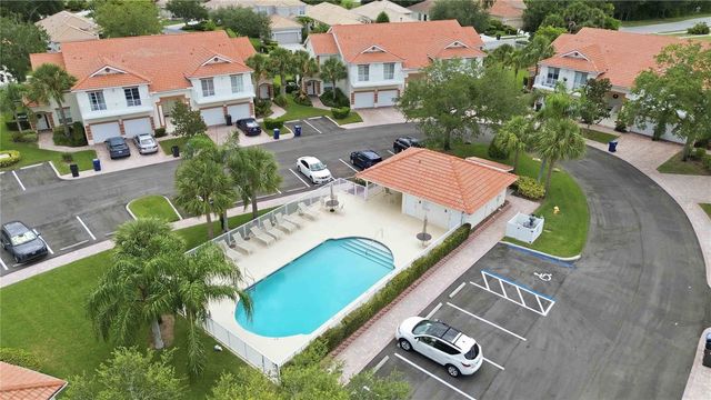 7325 FOUNTAIN PALM CIRCLE 7325, Bradenton, FL 34203