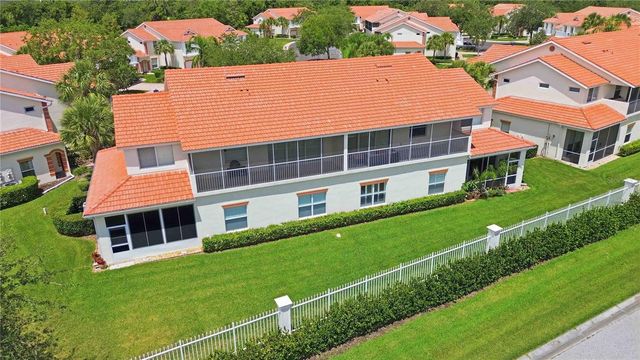 7325 FOUNTAIN PALM CIRCLE 7325, Bradenton, FL 34203
