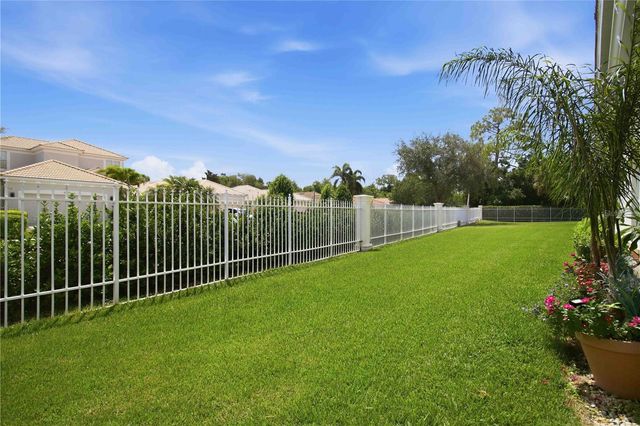 7325 FOUNTAIN PALM CIRCLE 7325, Bradenton, FL 34203