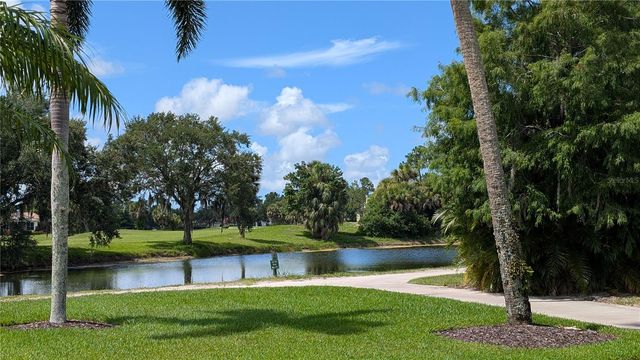7325 FOUNTAIN PALM CIRCLE 7325, Bradenton, FL 34203