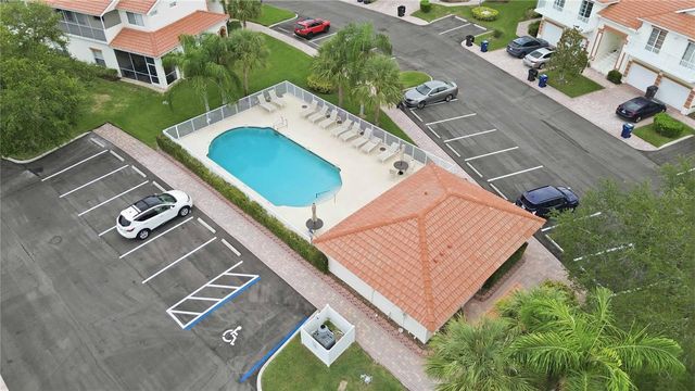 7325 FOUNTAIN PALM CIRCLE 7325, Bradenton, FL 34203